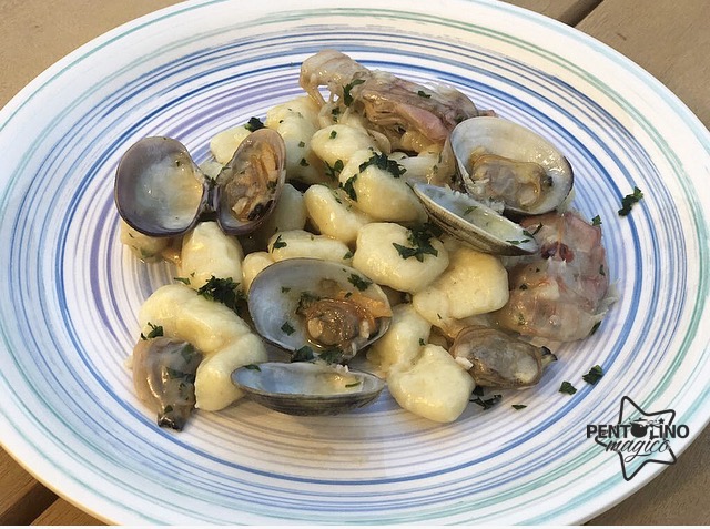 Gnocchi cicale e vongole